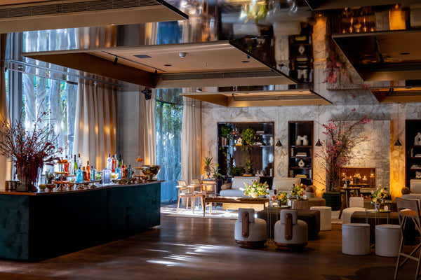 Bar Balcão Revestido e Tampo Madeira